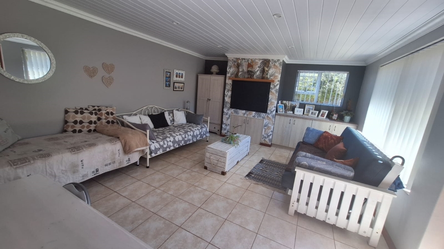 3 Bedroom Property for Sale in Stilbaai Wes Western Cape